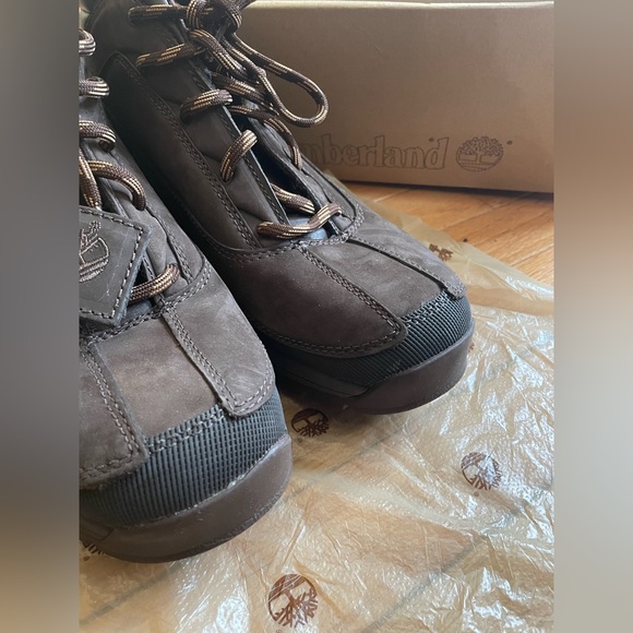 BRAND NEW Timberland Brown boots main image 7